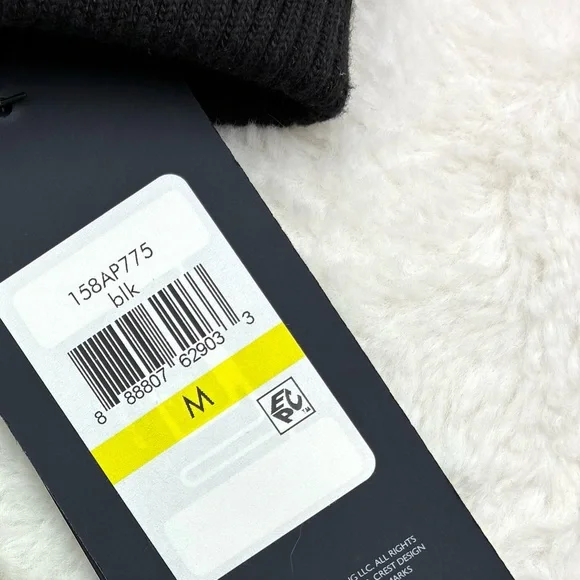 Tommy Hilfiger Men's Black Bomber Jacket, Water and Wind Resistant, Size M - Picture 13 of 14